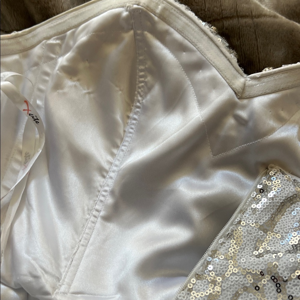 Xcite - A division of Impression - Woman’s Strapless gown with beads and sequins - Picture 9 of 9